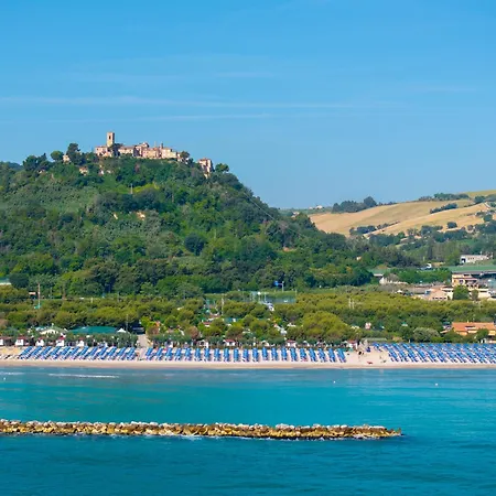 Aparthotel Village Verdemare Srl Fermo